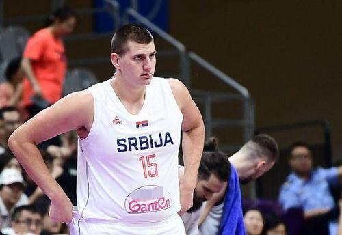 一场0比0，让张琳芃险成罪人，陈威救了他，上港将对他下狠手？（0-0闷平，张琳芃险成背锅侠，陈威零封救主，上港会对他重罚吗？）