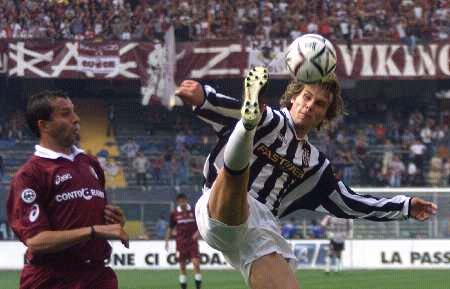 马刺培养新秀效果显著（马刺新星养成成效明显）