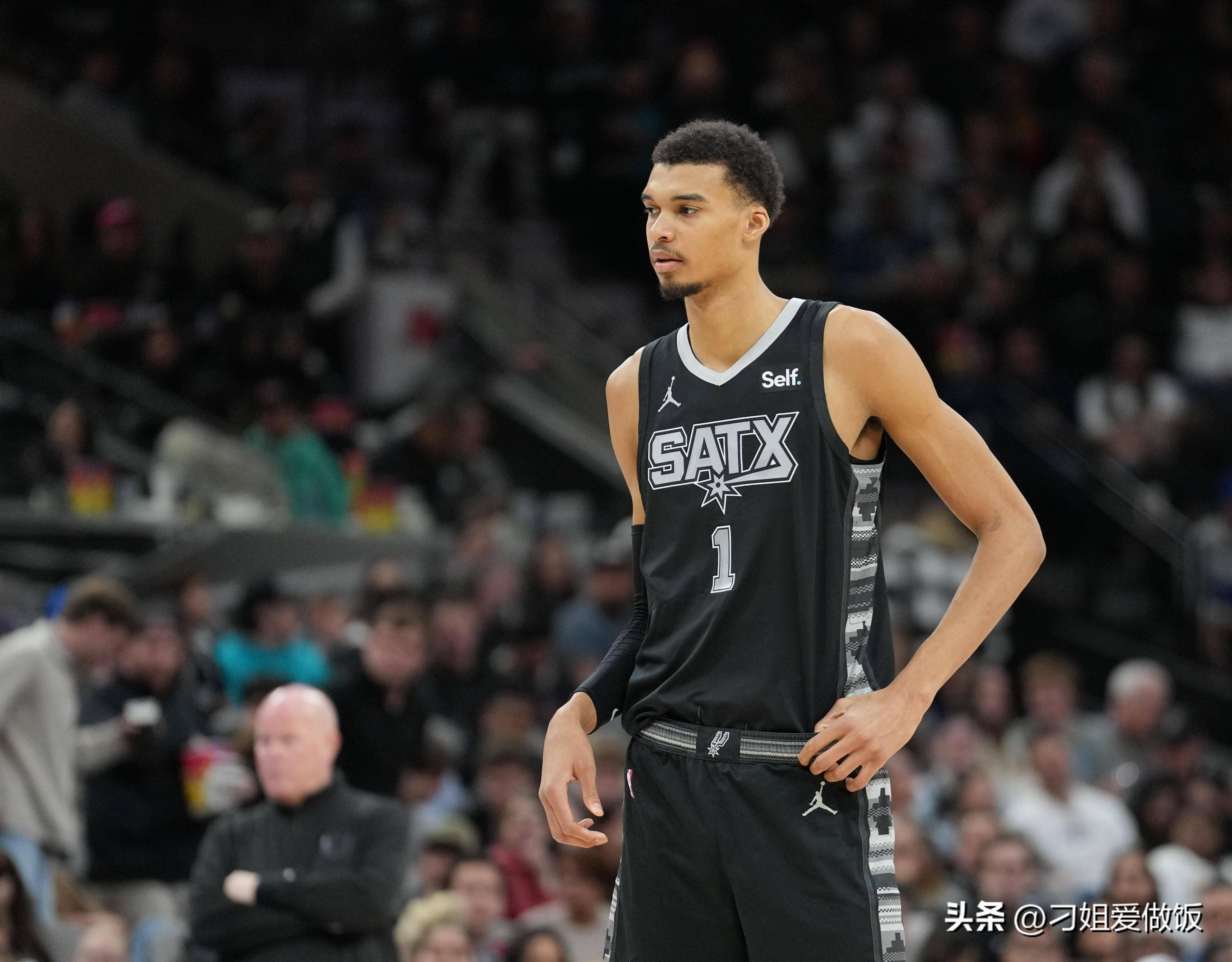 5拦截3解围，官方：赫拉芬贝赫当选利物浦vs国米一役全场最佳（官方评选：赫拉芬贝赫荣膺利物浦战国米全场最佳，贡献5次拦截与3次解围）