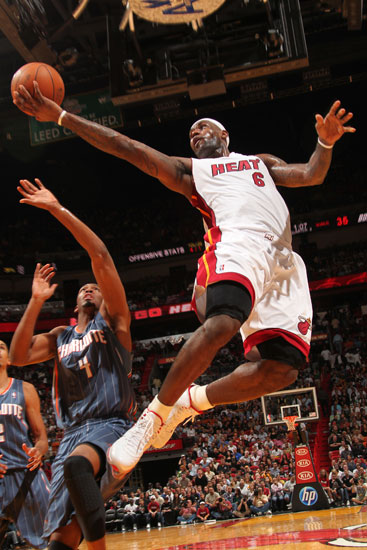 希克：我们拼到了最后一秒；球队进攻非常高效、防守也很紧密（希克：战至终场一刻，球队进攻高效、防守严密）