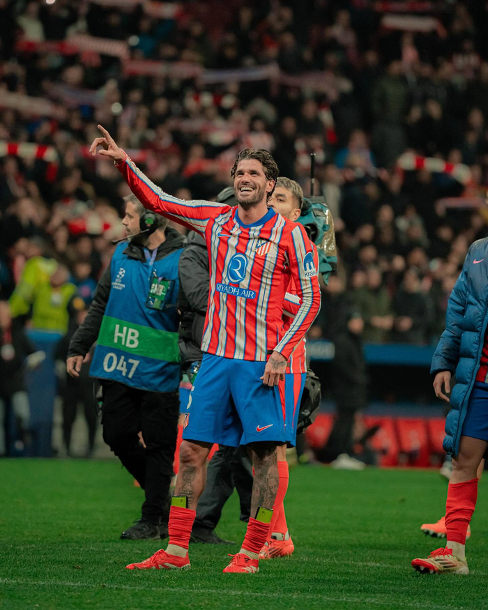 沙媒：坎塞洛告知新月高层自己想离队，但小因扎吉不想放他走（沙特媒体：坎塞洛已向新月高层表达离队意愿，但小因扎吉不愿放人）