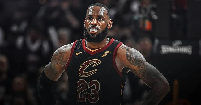 新援哈托身穿世俱杯冠军徽章球衣亮相，切尔西将持有4年（切尔西新援哈托穿世俱杯冠军徽章战袍亮相，合同期4年）