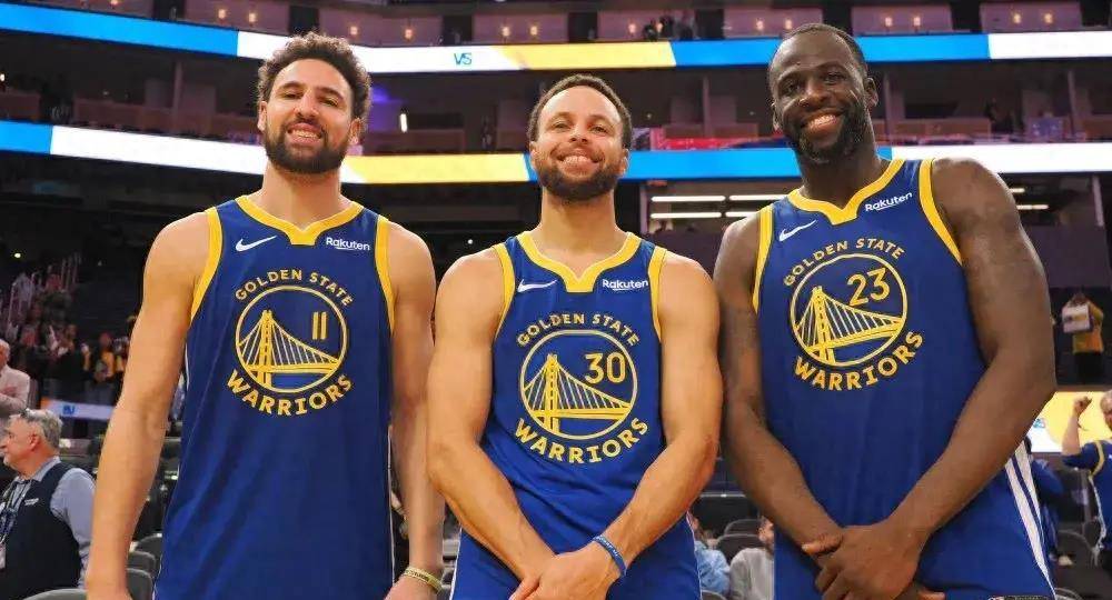 劳塔罗进球后比出A字，把进球献给受伤的前队友阿什拉夫（劳塔罗破门后摆出“A”手势，致敬受伤的昔日队友阿什拉夫）