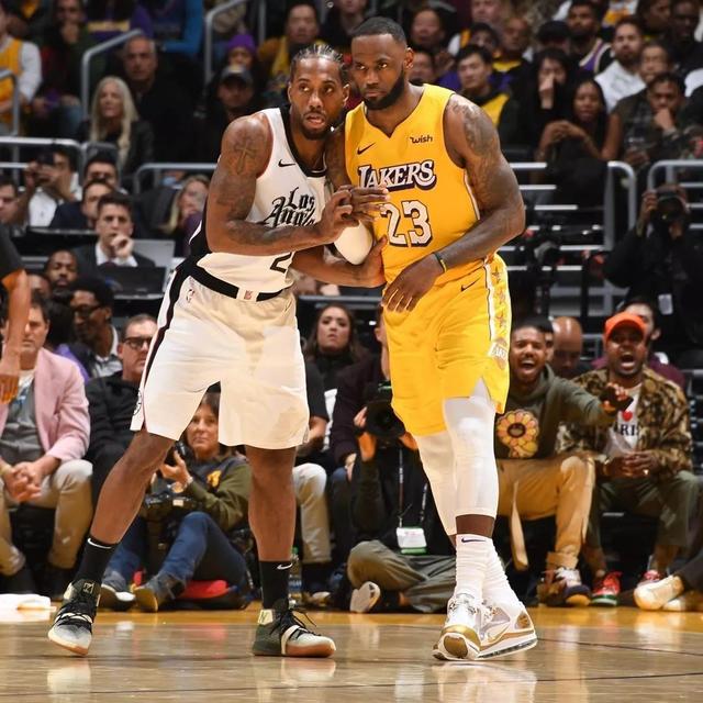 卡什：莱万就该当波兰队长，普罗别日撤他袖标真的很奇怪（卡什：莱万理应担任波兰队长，普罗别日撤下其袖标令人费解）