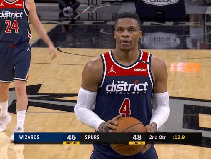 阿隆索：我相信我不是第一个必须经历这些情况的教练（阿隆索：我并非第一个面临这种处境的教练）