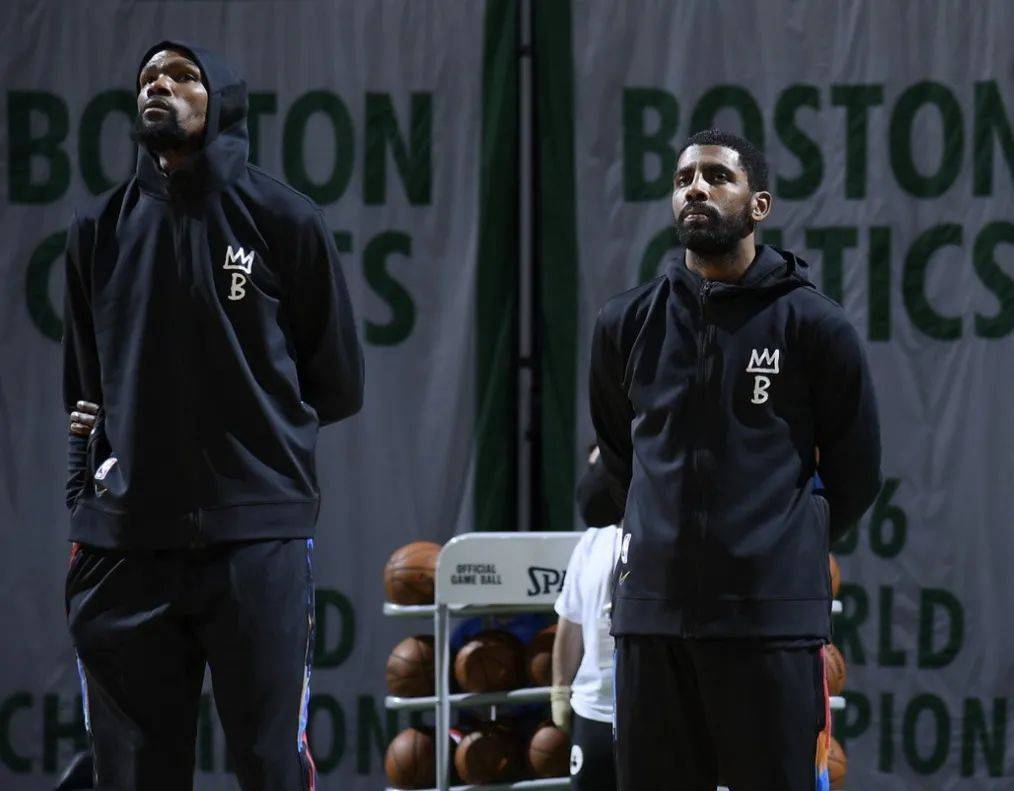 内马尔精彩过人引爆看台（内马尔华丽过人点燃全场）