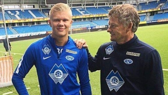 力压贝林、费尔明等4人，莫莱罗蝉联西甲月最佳U23球员（压过贝林、费尔明等四人，莫莱罗连庄西甲月度U23最佳）